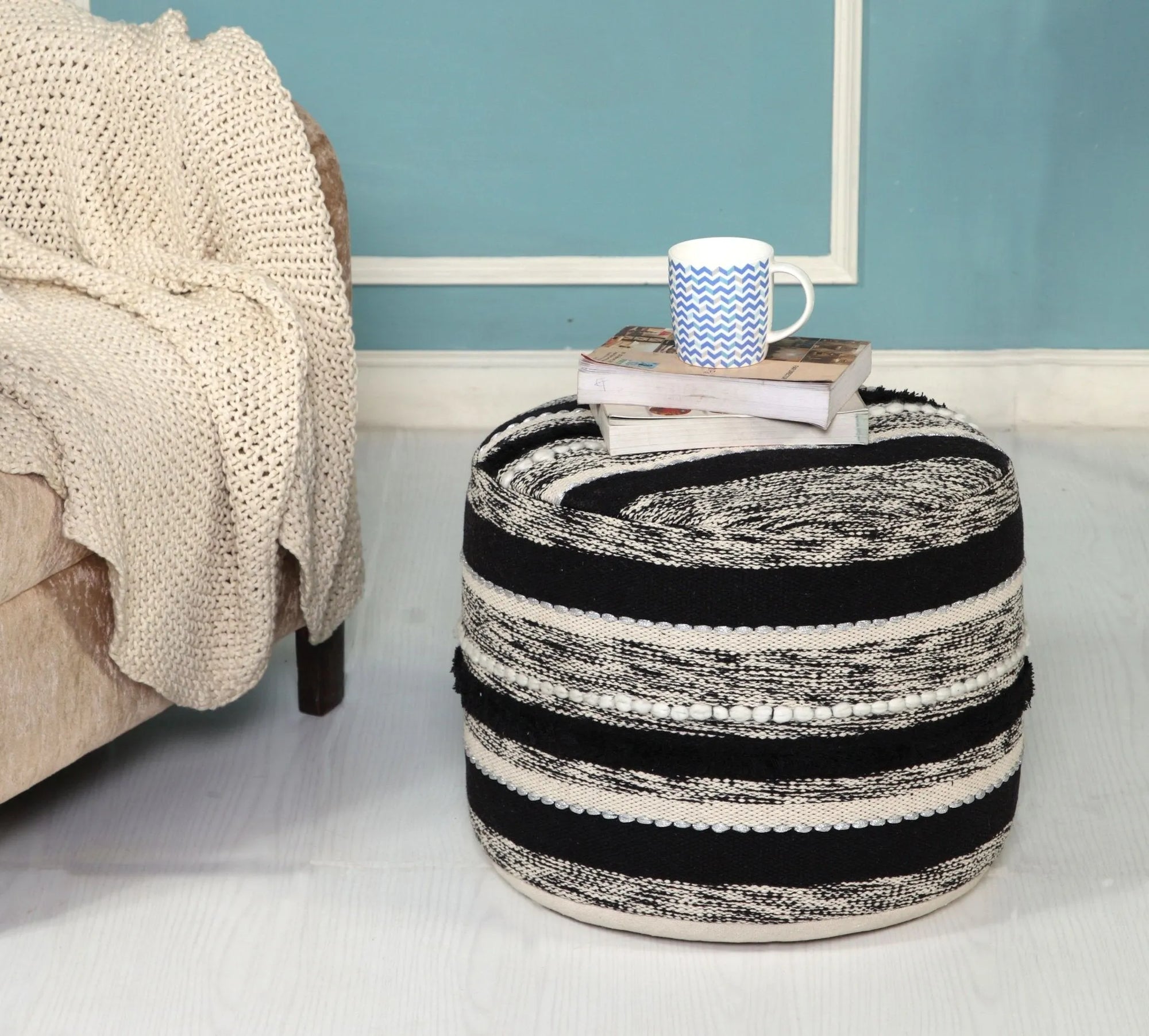 Accented Noir LR99718 Pouf - Baconco