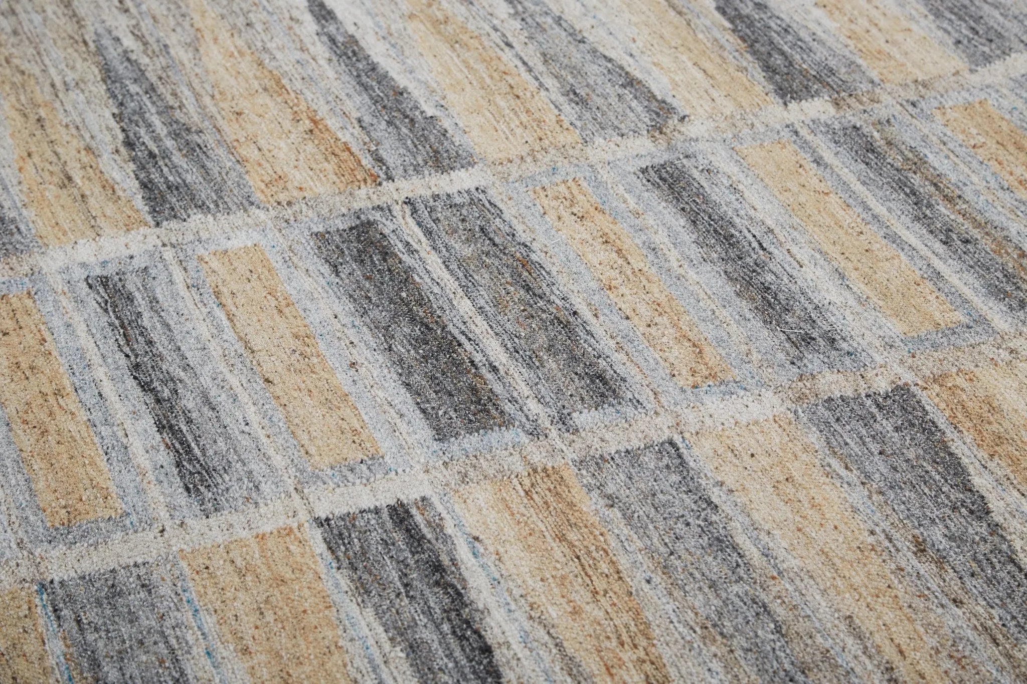 Beckett 8900817F Tan/Gray Rug - Baconco