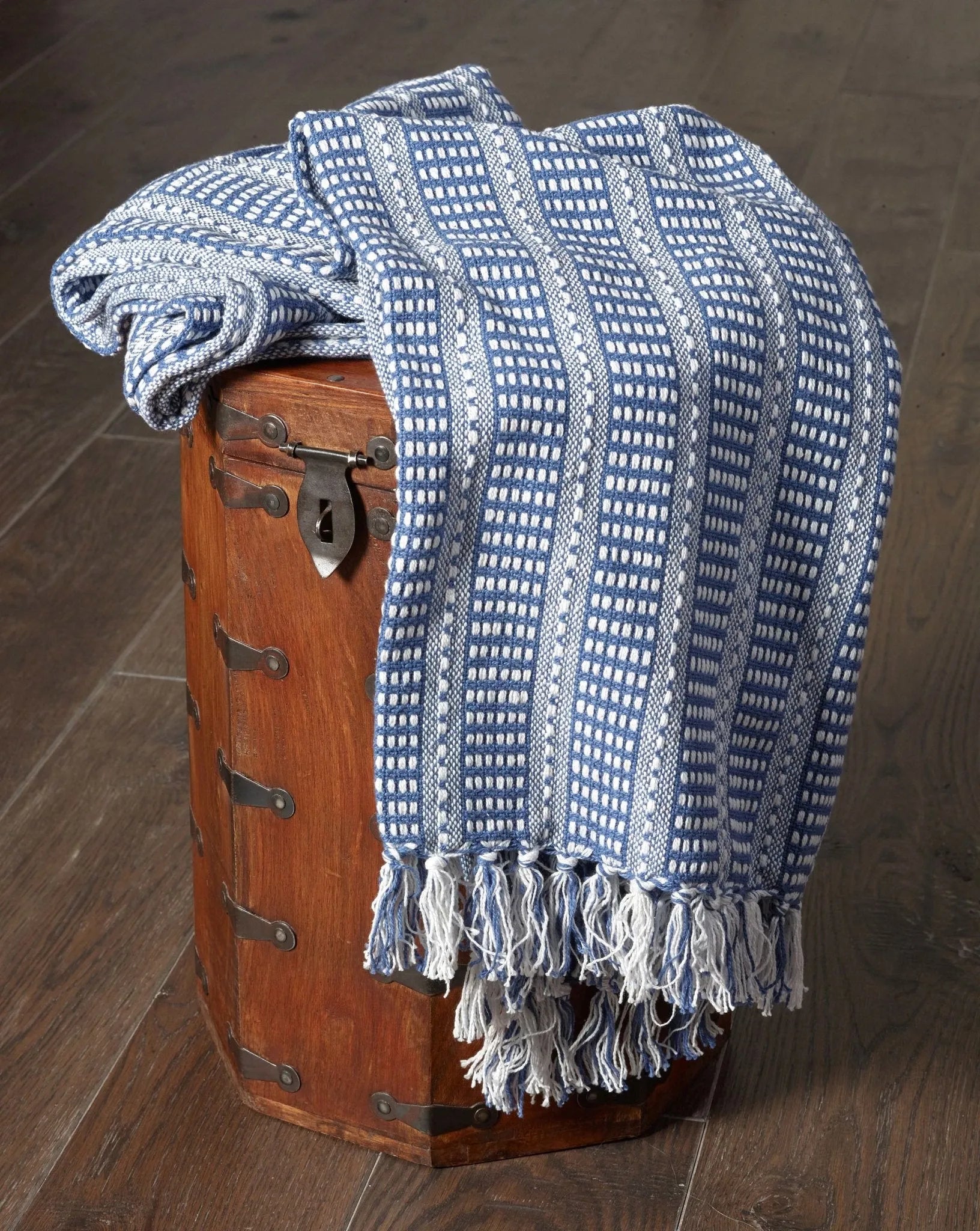 Blue Highrise LR81179 Throw Blanket - Baconco