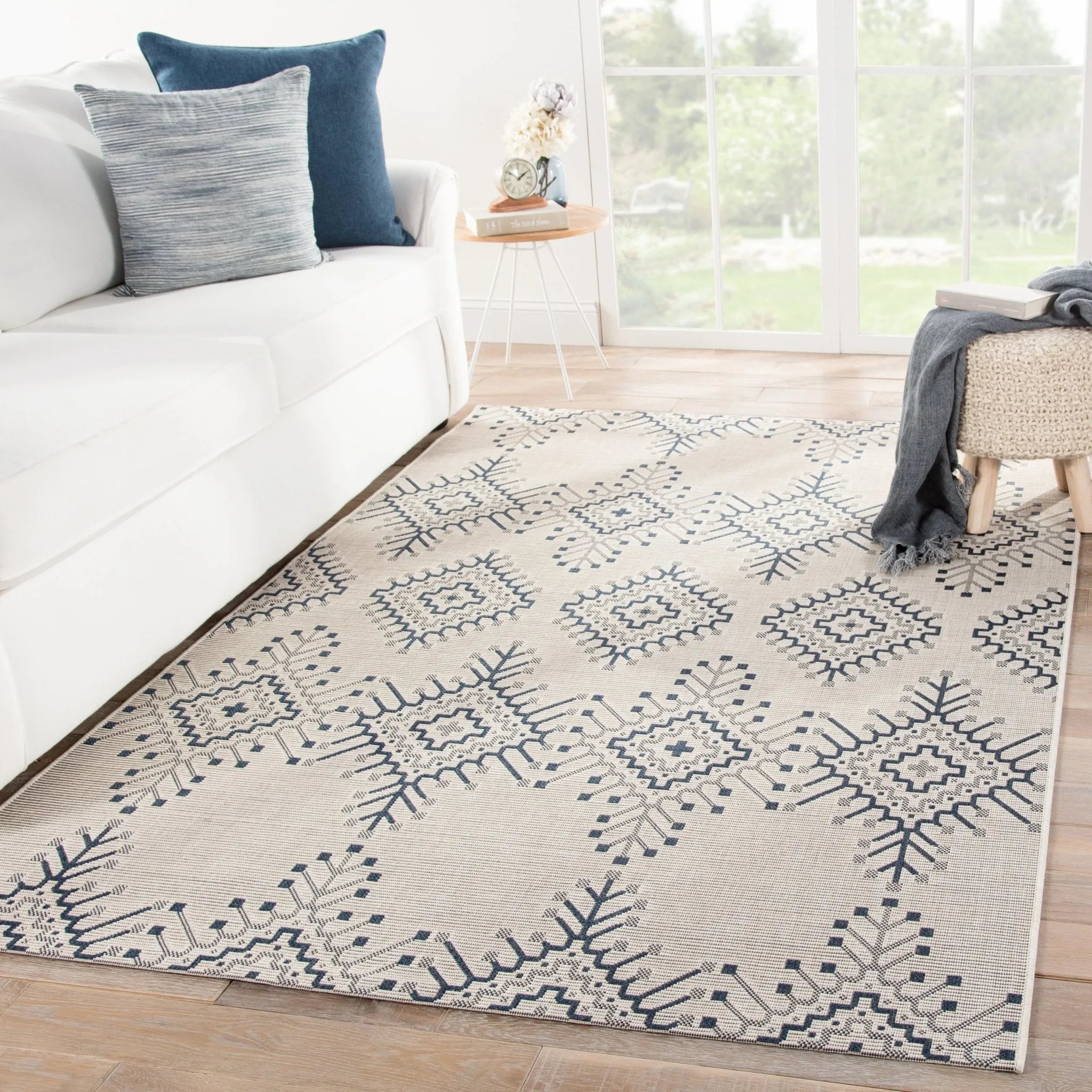 Catamaran CAM06 Compass Ivory/Blue Rug - Baconco