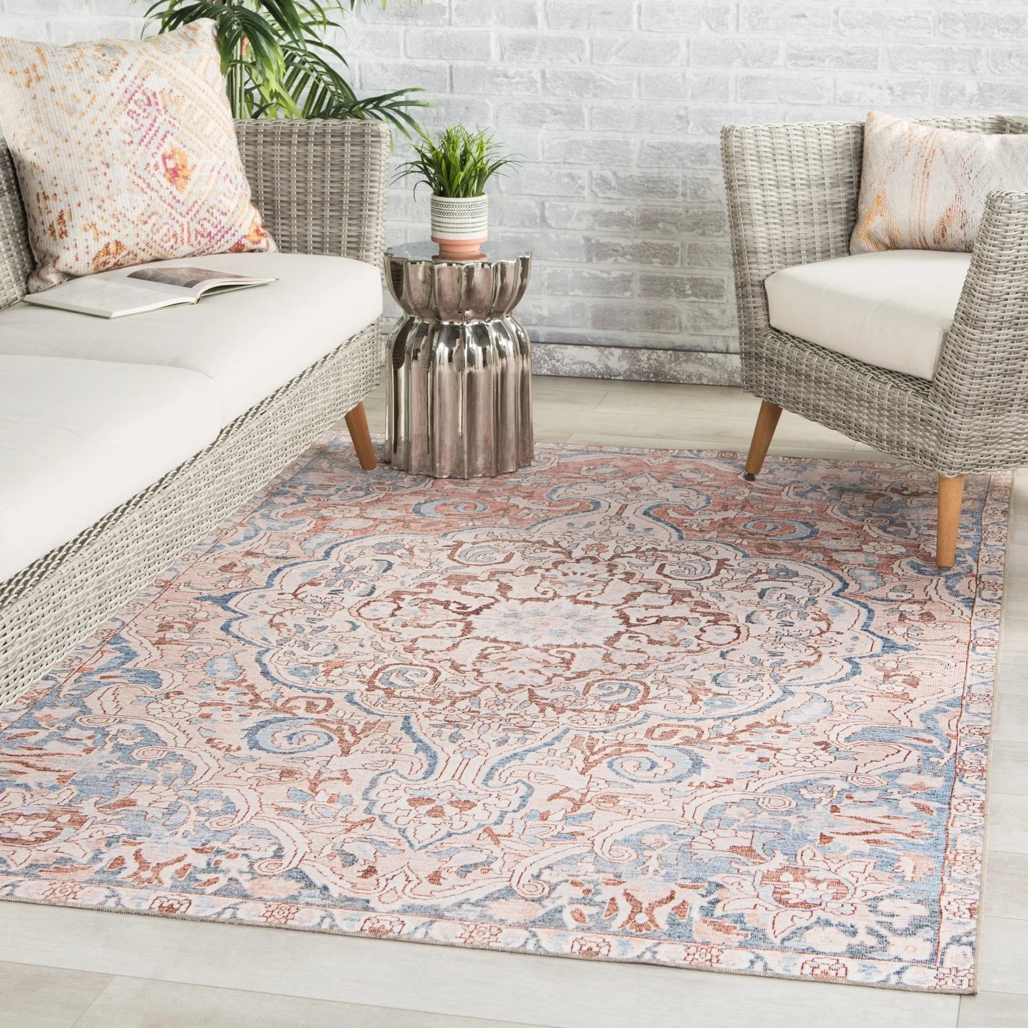 Chateau Cht04 Annette Blue/Light Pink Rug - Baconco