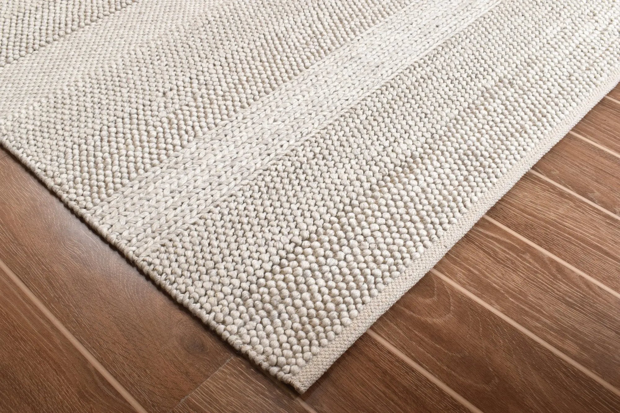 Chunky 8 Ivory Rug - Baconco