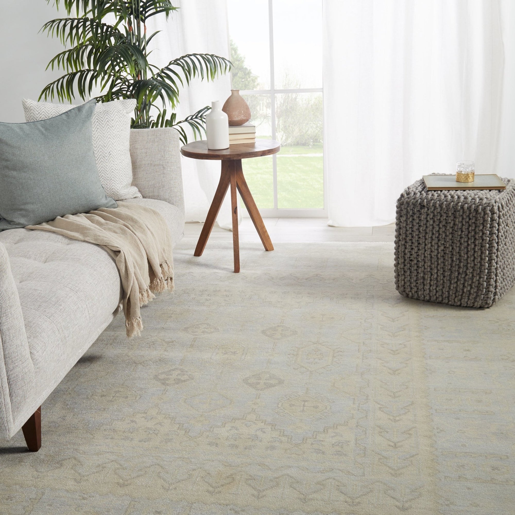 Eloquent Elq02 Chival Light Gray/Beige Rug - Baconco