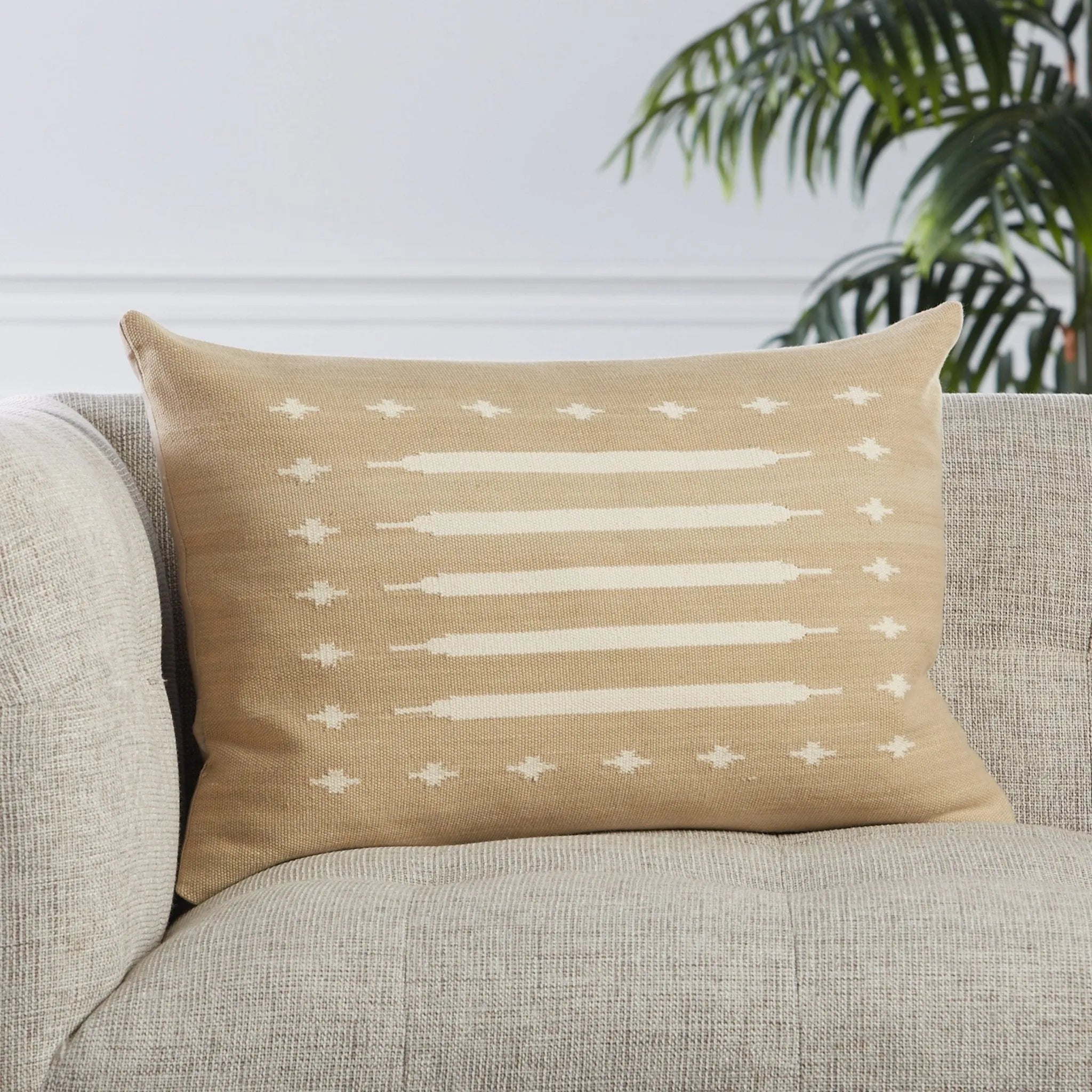 Emani Emn08 Ikenna Taupe/Cream Pillow - Baconco