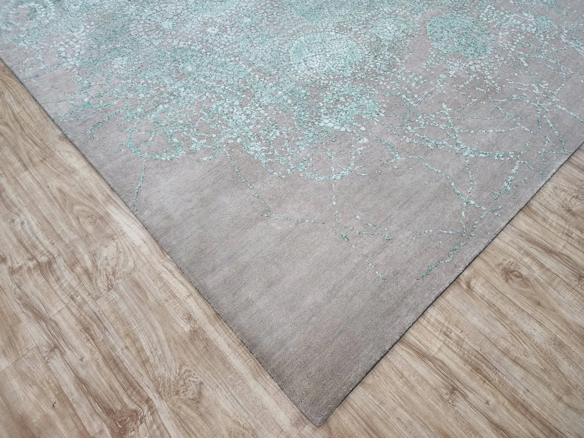 Faire 5040 Beige/Light Green Rug - Baconco