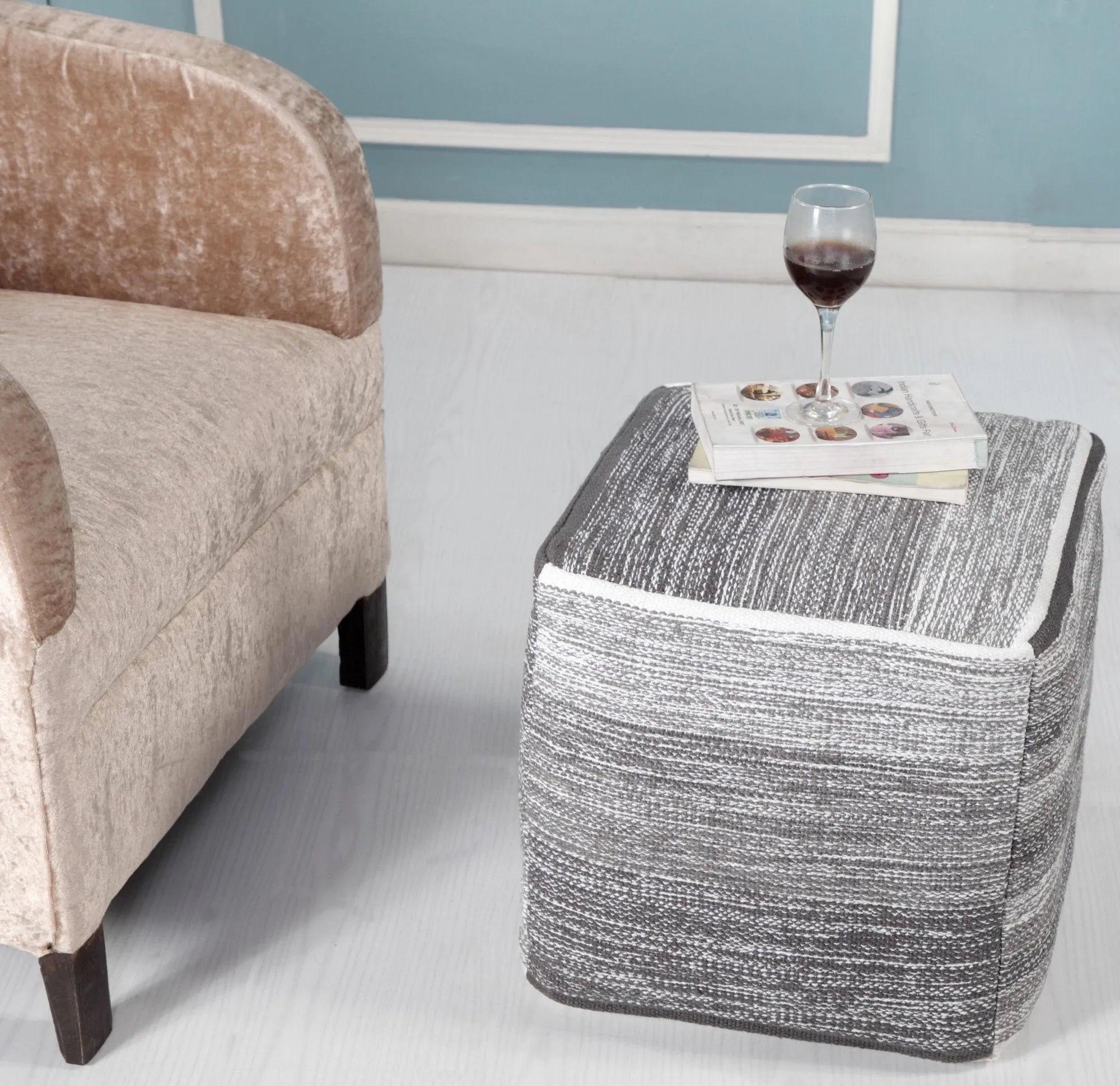 Grayscale Cube LR99714 Pouf - Baconco