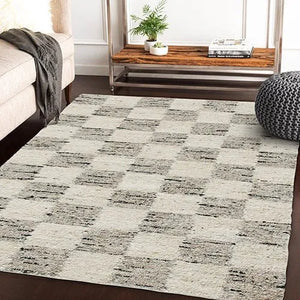 Kingston 82173WBL White/Black Rug - Baconco