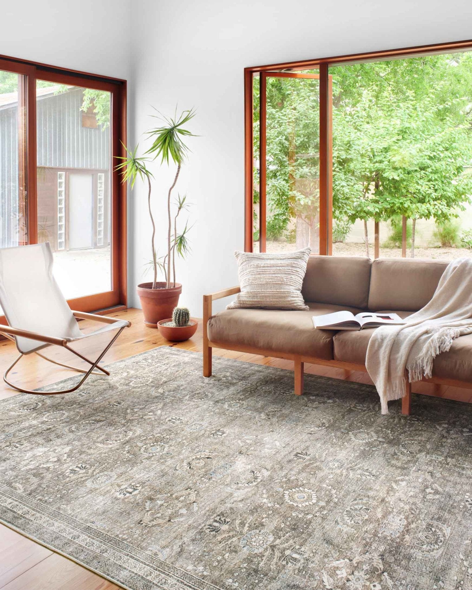 Layla Lay-13 Antique/Moss Rug - Baconco