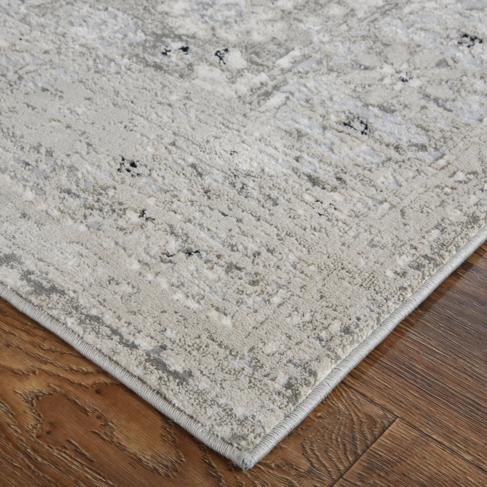 Macklaine MCK39FUF Grey/Silver Rug - Baconco