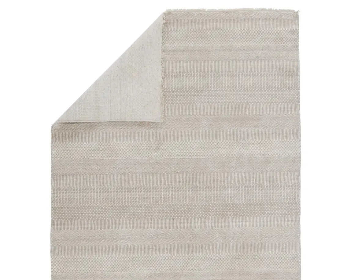 Merritt MER01 Light Grey/Ivory Rug - Baconco