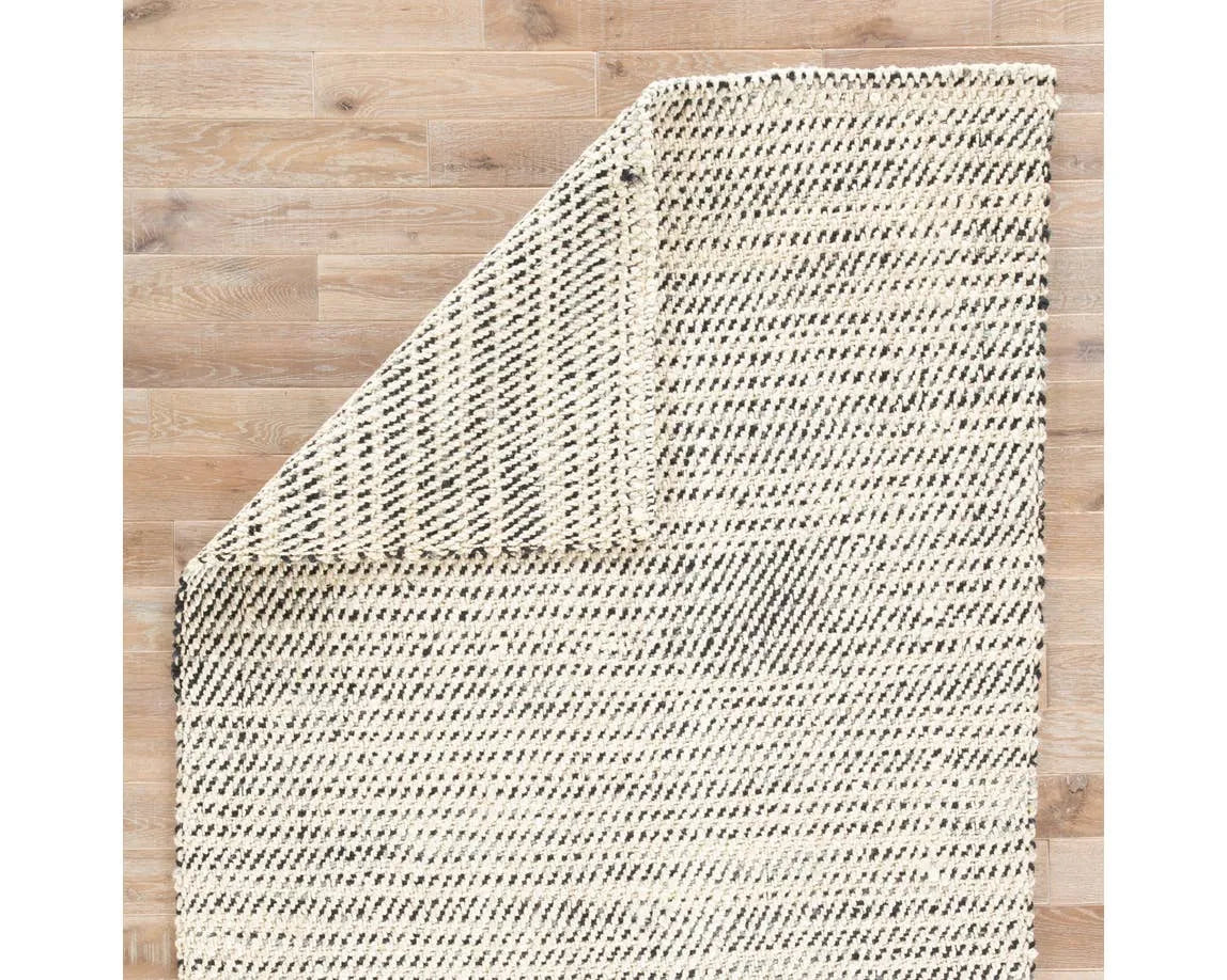 Naturals Tobago NAT26 Almand White / Black Rug - Baconco