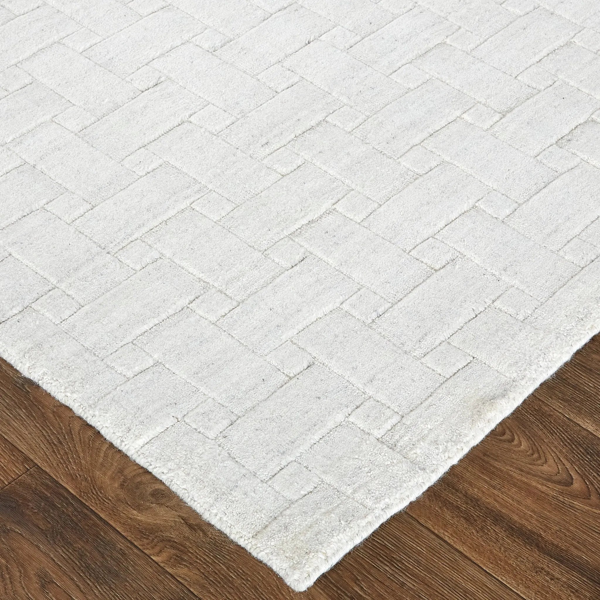 Redford RED8669F White/Silver Rug - Baconco