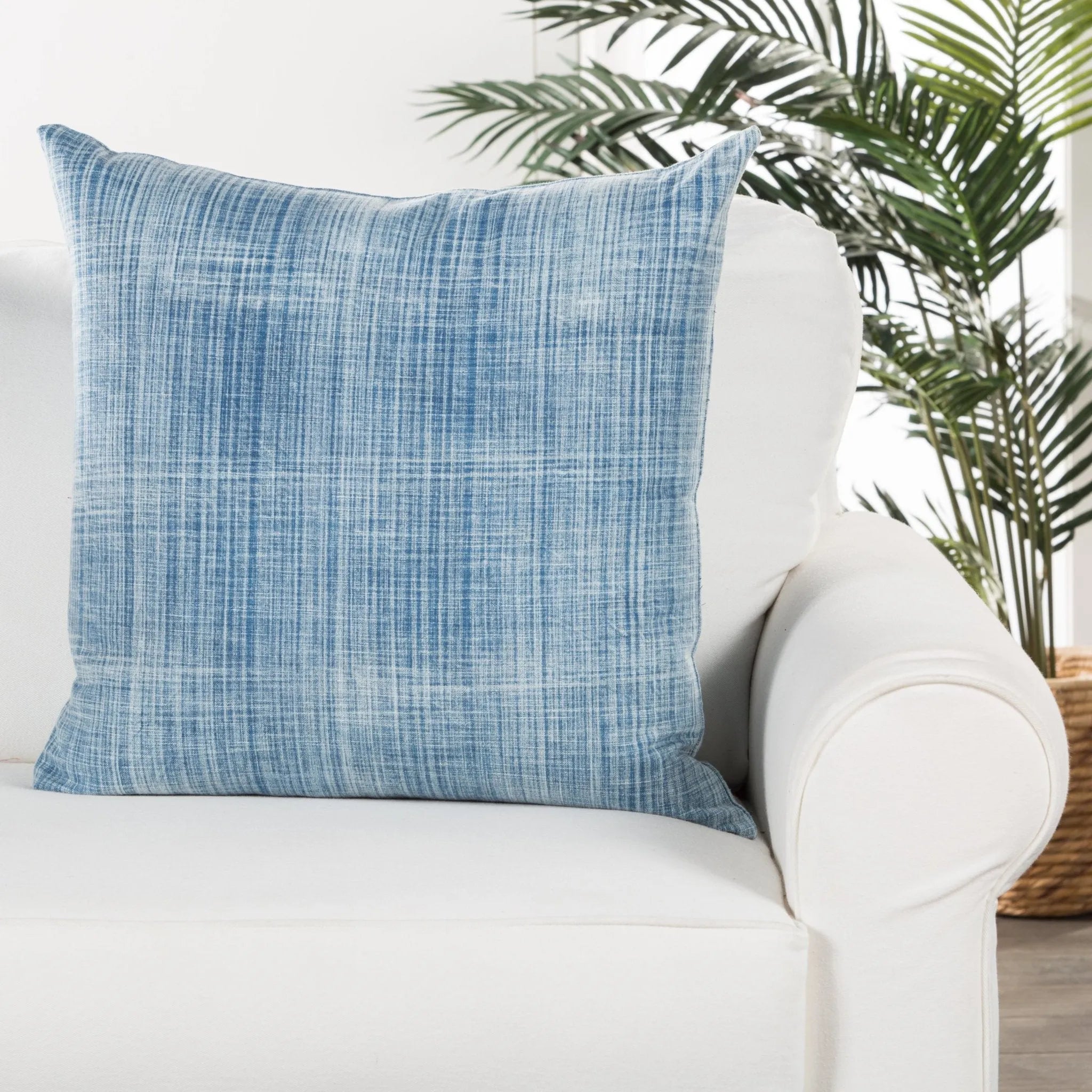 Revolve Rov01 Morgan Blue/White Pillow - Baconco