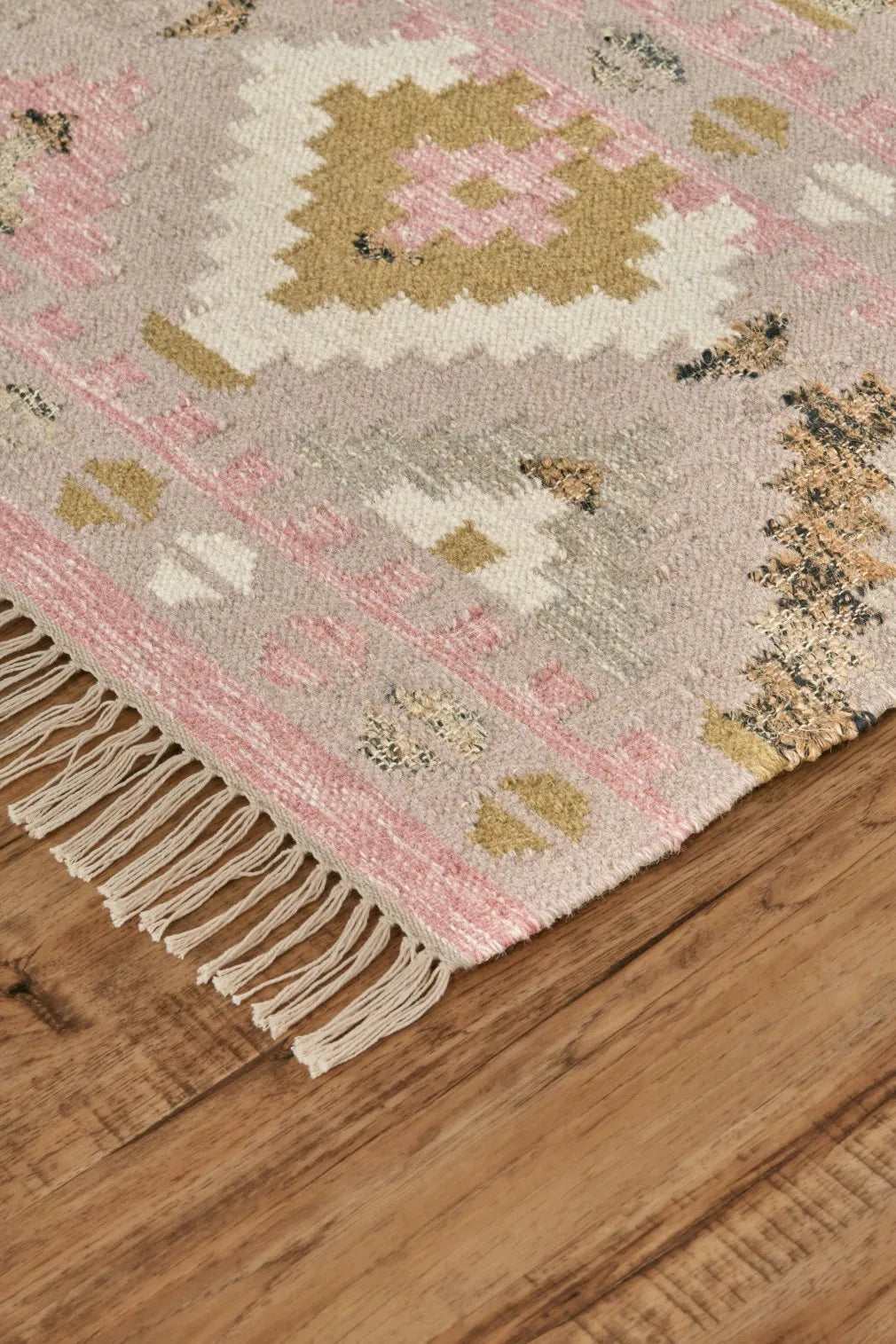 Savona Iii 0791F Ivory/Pink Rug - Baconco