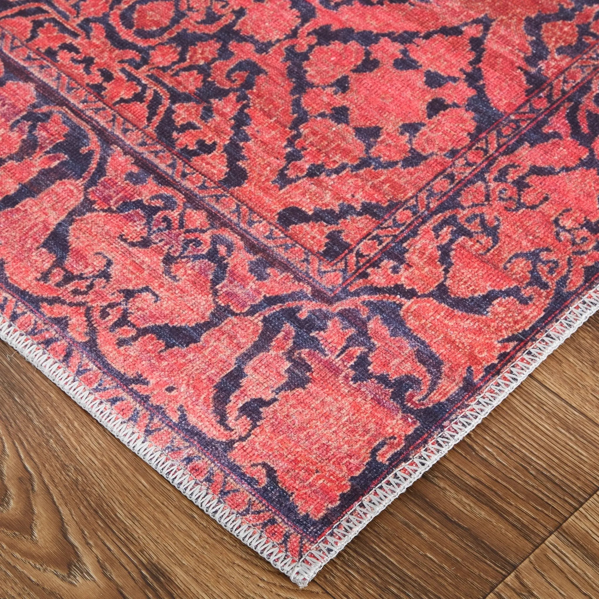 Voss VOS39H6F Red/Black Rug - Baconco