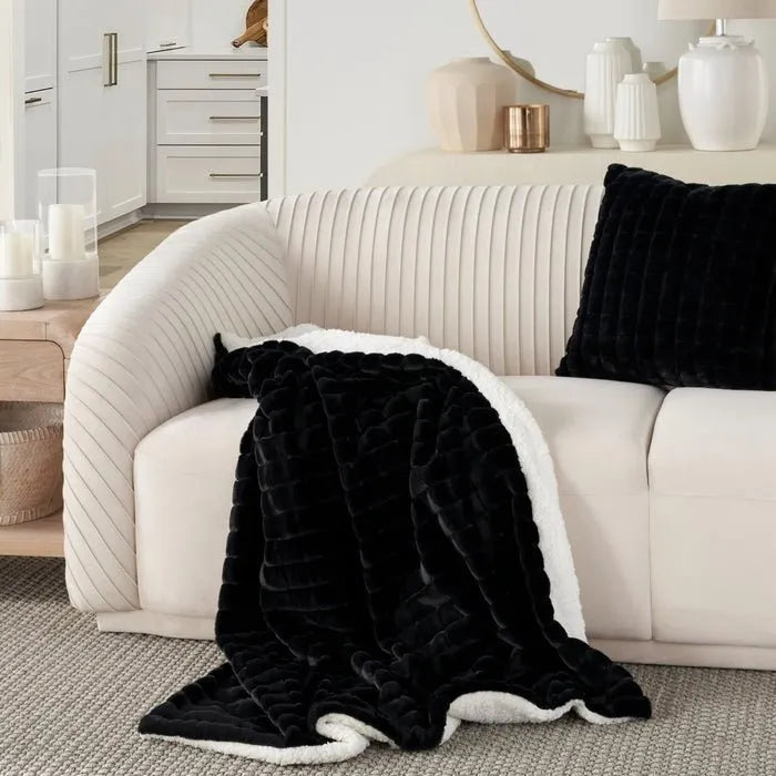 Waverly Pillows RD123 Black Throw Blanket - Baconco